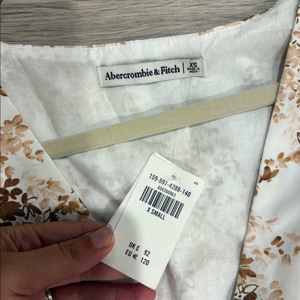 Abercrombie & Fitch Cream Floral Maxi Dress - Picture 3 of 4